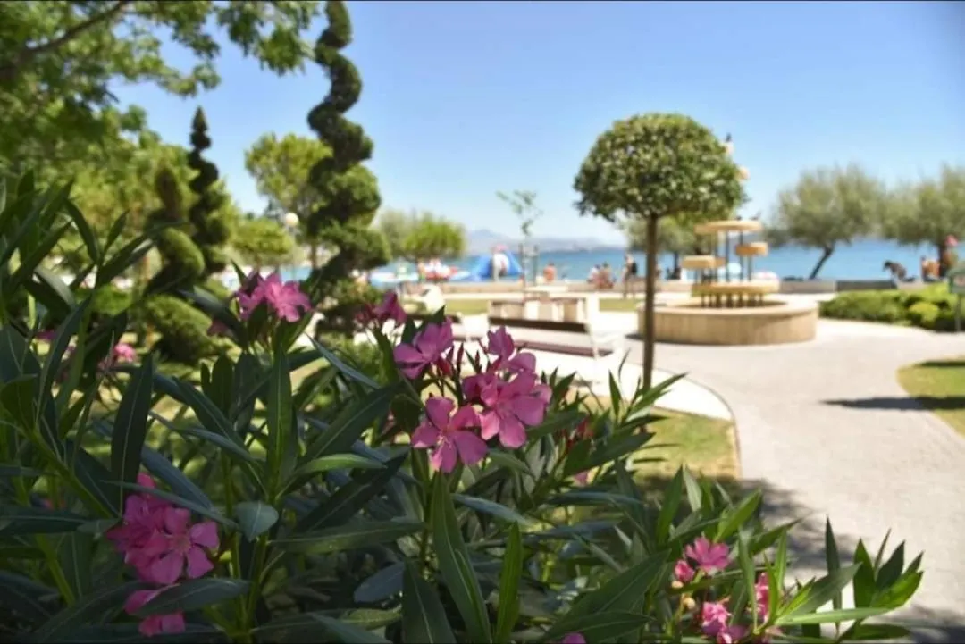 Apartment In A Stone Building By The Adriatic Sea Kaštela