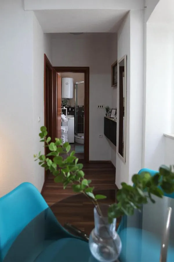 Apartment In A Stone Building By The Adriatic Sea