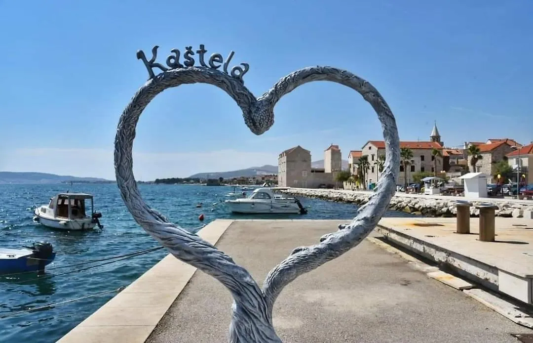 Apartment In A Stone Building By The Adriatic Sea Croatia