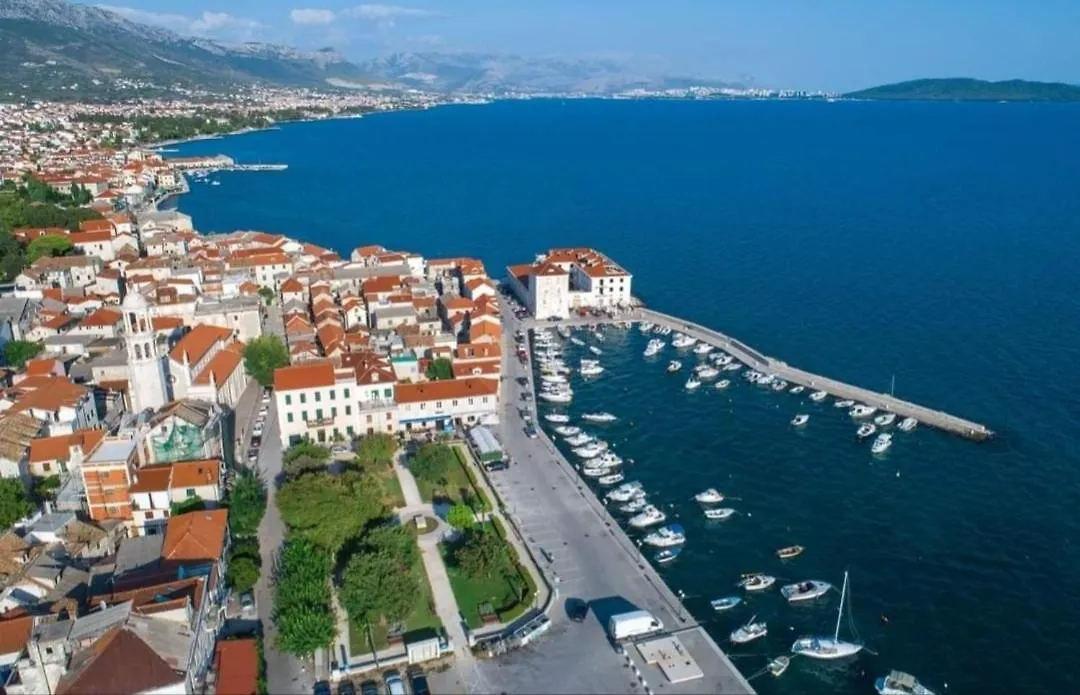 Apartment In A Stone Building By The Adriatic Sea